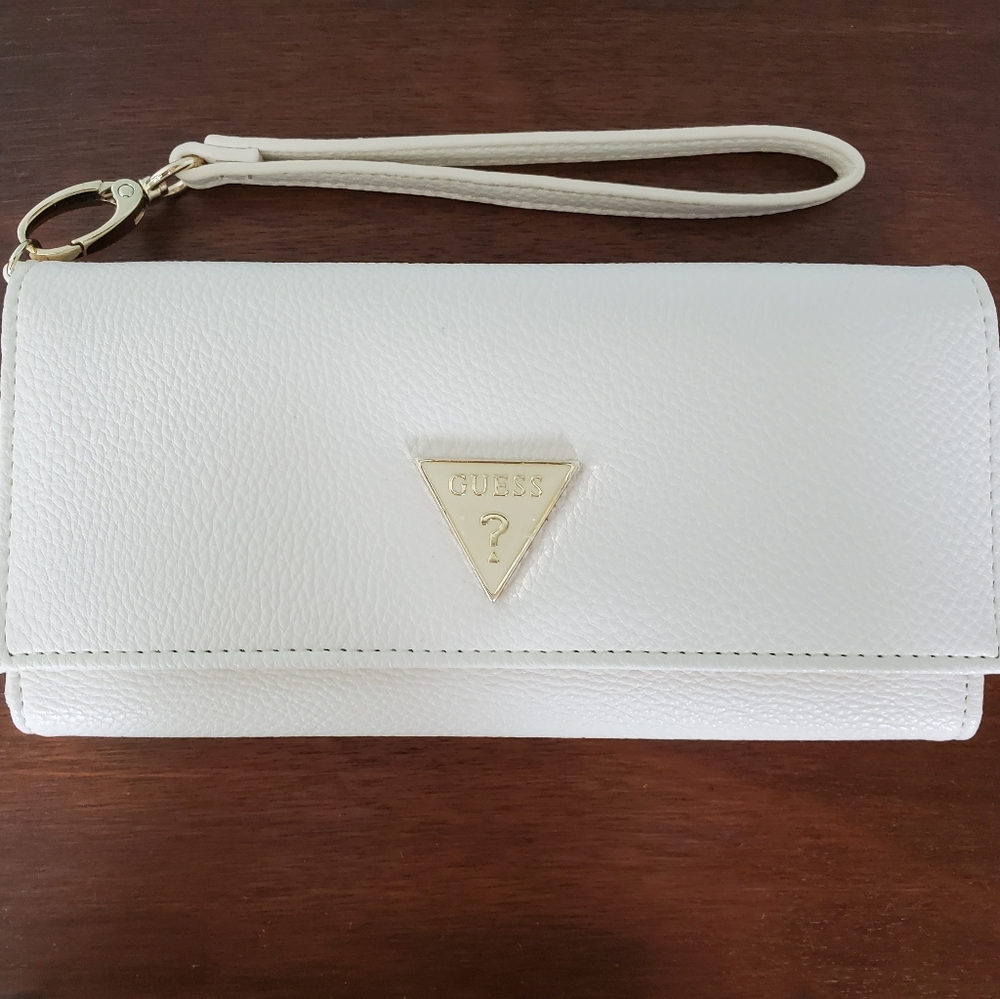 Guess Talene Smartphone Wristlet